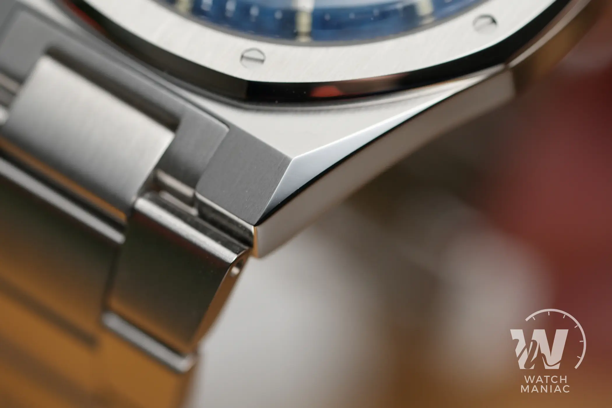 Nivada F77 recensione