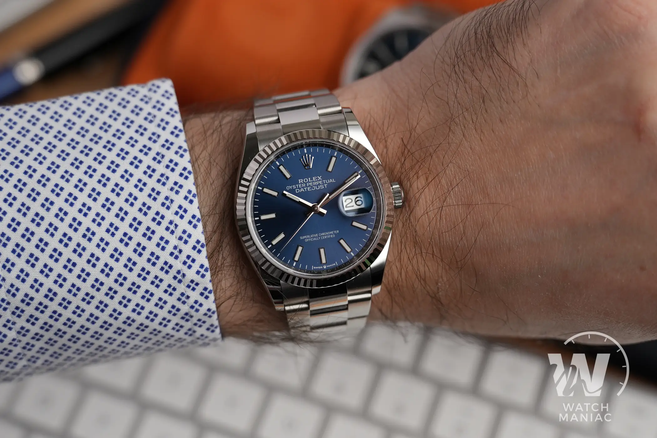 Confronto tra Rolex Datejust 126234 e Oyster Perpetual 124300 WatchManiac